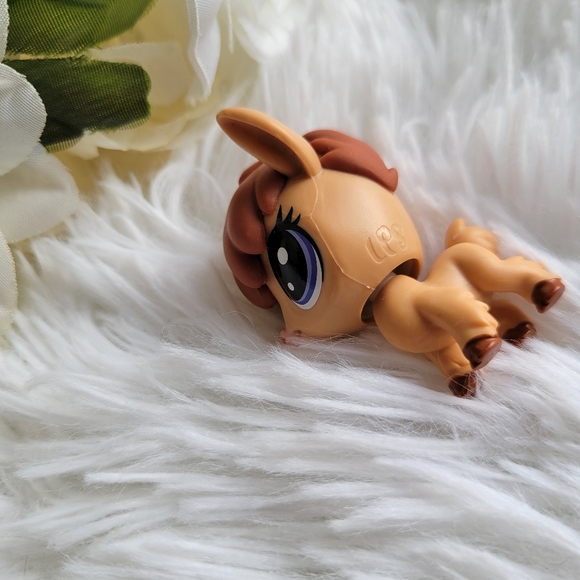 Littlest Pet Shop Authentic LPS #1-128 Llama Alpaca G6 Nita Alpaco Purple Eyes - Picture 8 of 10